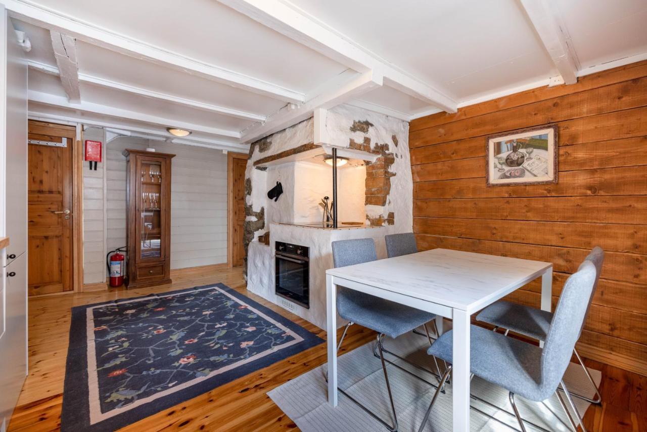 Historical In The Heart Of The Old Town Apartment